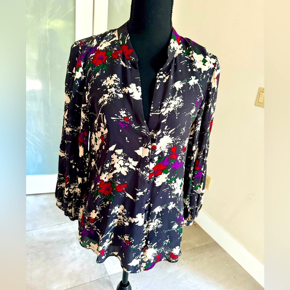 Parker Floral Silk Blouse Sz XS NWOT